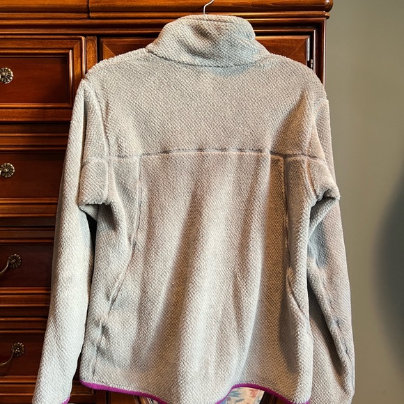 GUC Patagonia Women's Re-Tool Snap-T®
Fleece Pullover - Picture 5 of 5